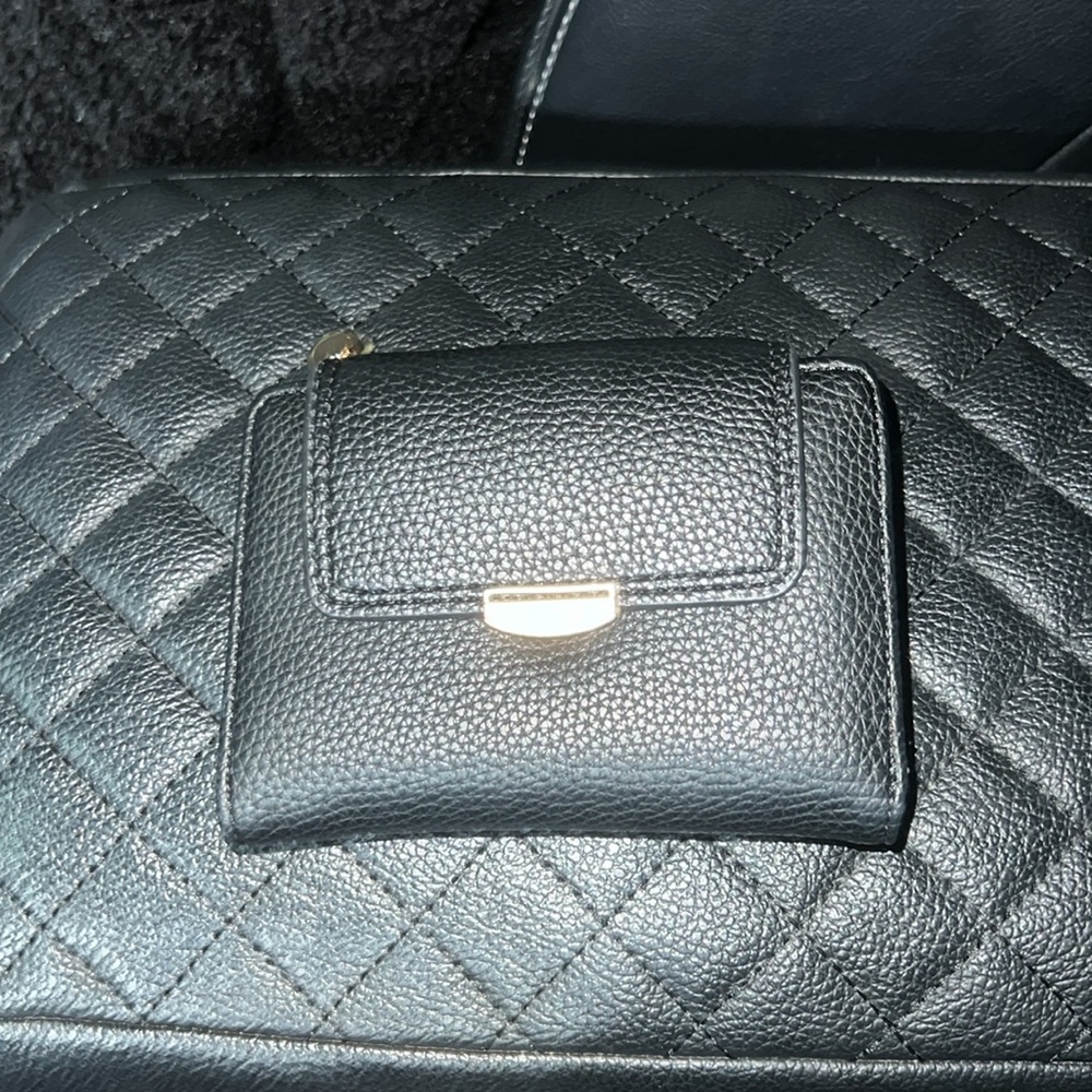 Black Leather Wallet - Picture 2 of 9